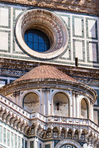 Ornate façade at cattedrale di santa maria del fiore in florence