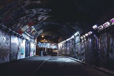 Illuminated tunnel