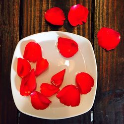 Close-up of red flowers