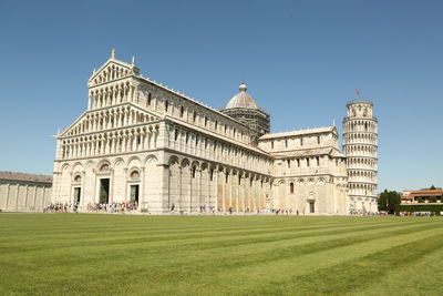 The leaning tower of pisa complex