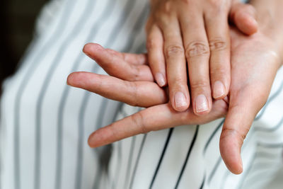 Brittle damaged nails after using shellac or gel-lacquer