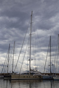 Boats in sea against sky