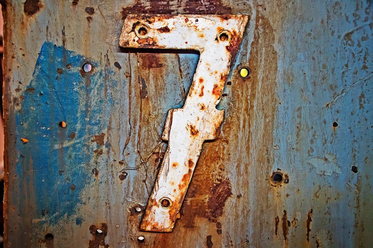 FULL FRAME SHOT OF RUSTY DOOR