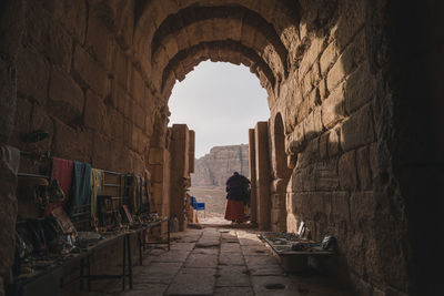 Old lady in petra