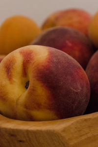 Close-up of apples in bowl