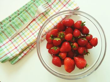 Close-up of strawberries in bowl
