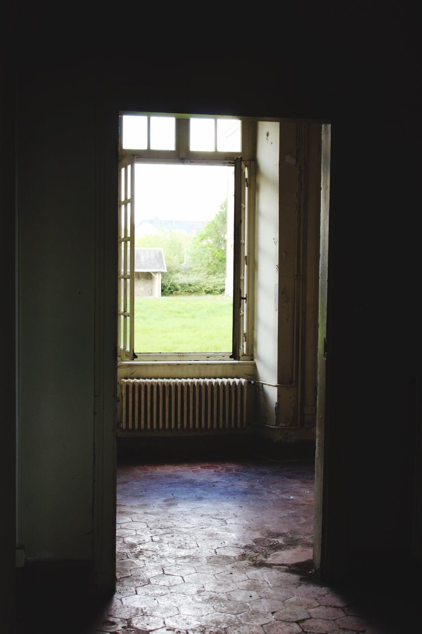 indoors, window, architecture, built structure, no people, day, house