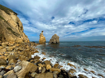 Scenic view of sea against sky- huriawa pa