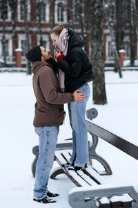 Outdoors valentines day date ideas for couples. winter love story. cold season dating for couples