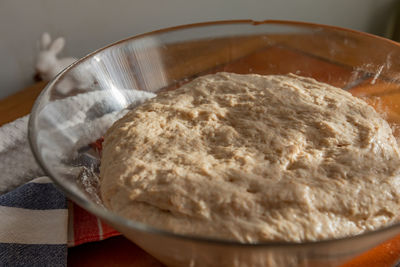 Close-up of bread in bowl on table