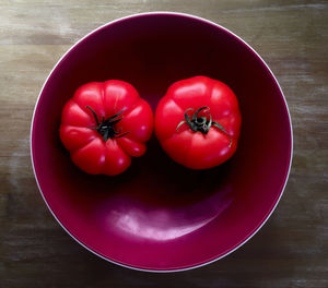 High angle view of tomatoes in bowl on table