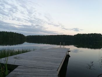 Reflection of trees in lake