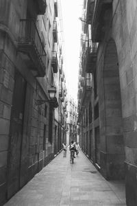 Narrow alley in city