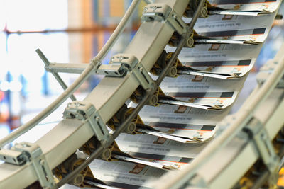 Machines for transport, conveyor belt in a printing shop