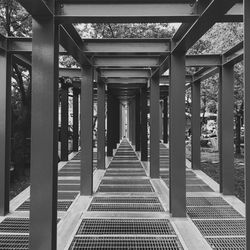 Columns in shopping mall