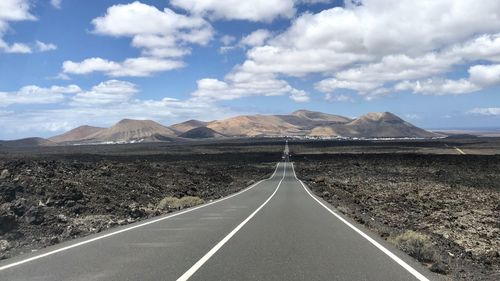 Lanzarote countryside timanfaya national park