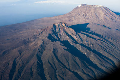 Aerial view of snowcapped mountain. mt. kilimanjaro.