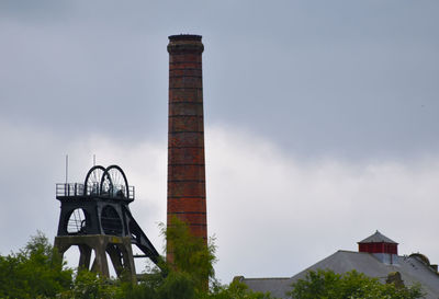 Coal mine shaft chimney