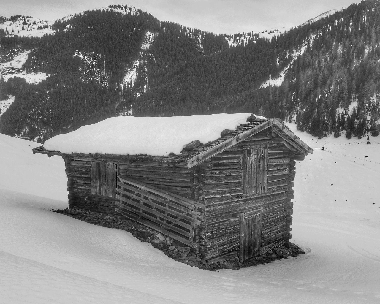 GAZEBO ON MOUNTAIN