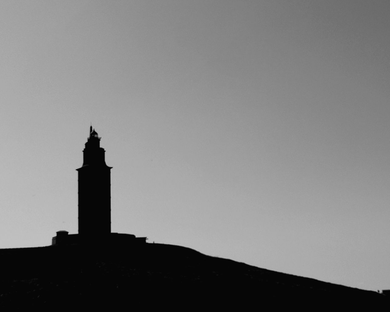 LOW ANGLE VIEW OF LIGHTHOUSE AGAINST SKY