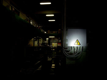 Illuminated light bulbs in dark room