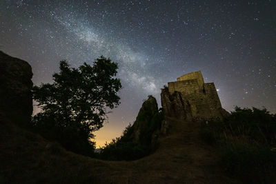The tower of pietrarubbia under the milky way