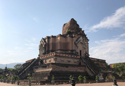 The wat chedi luang aka the temple of the great stupa