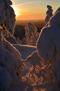 Wintersonne in finnland.