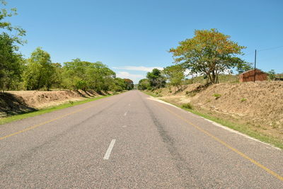 Empty highway, the great east road, zambia 