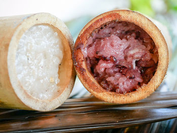 Close-up of bread in bowl on table