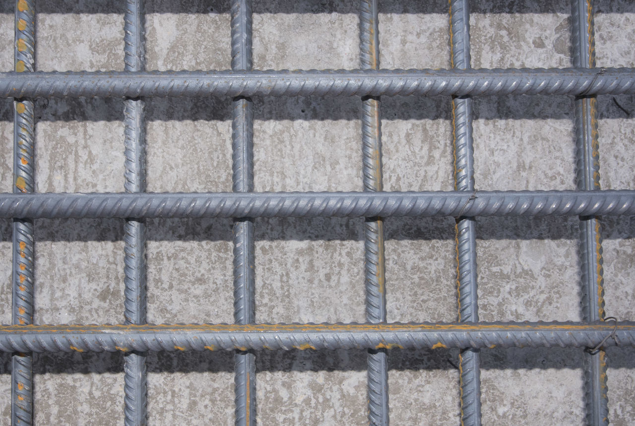 FULL FRAME SHOT OF BRICK WALL