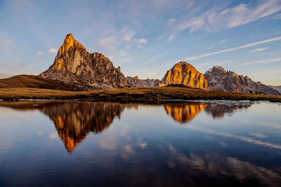 Passo giau sunrise, dolomites