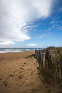 Feet in the sand, etel