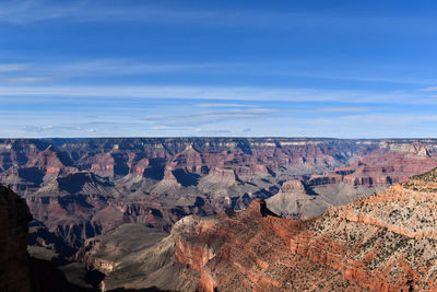 Scenic view of the grand canyon - flat horizon. 