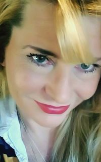 Close-up portrait of woman smiling