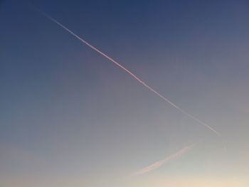 vapor trail