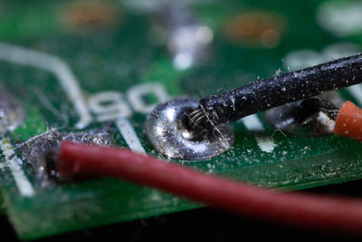 Close-up of rusty metal chain