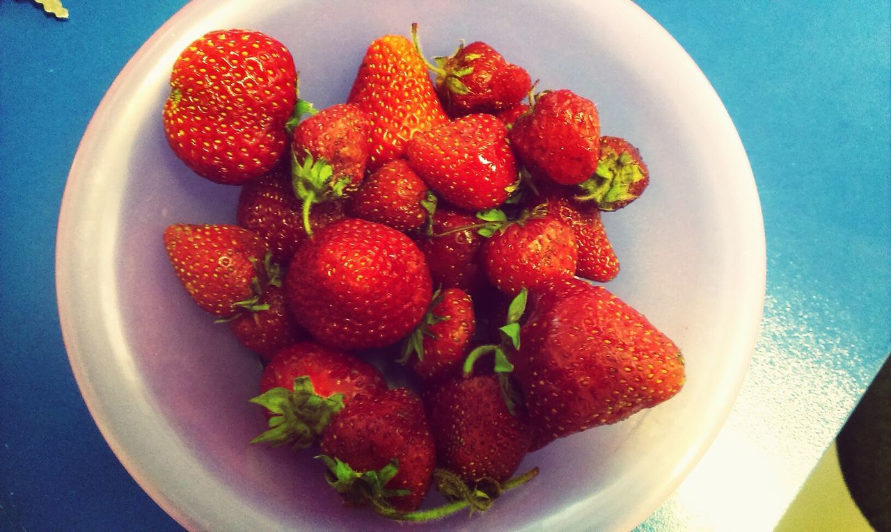 food and drink, food, freshness, healthy eating, fruit, strawberry, indoors, red, plate, still life, ready-to-eat, bowl, high angle view, directly above, berry fruit, raspberry, close-up, table, juicy, organic