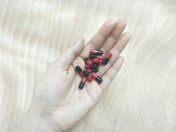 Close-up of human hand