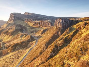 Sunny quiraing mountains. hilly landscape of isle of skye, scottish highlands. breathtaking view