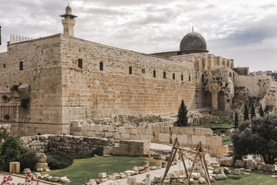 Old ruins of building against sky. jerusalem old city