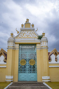 Exterior of temple building against sky