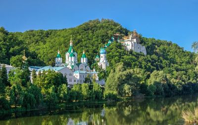 Holy mountains lavra of the holy dormition in svyatogorsk or sviatohirsk, ukraine