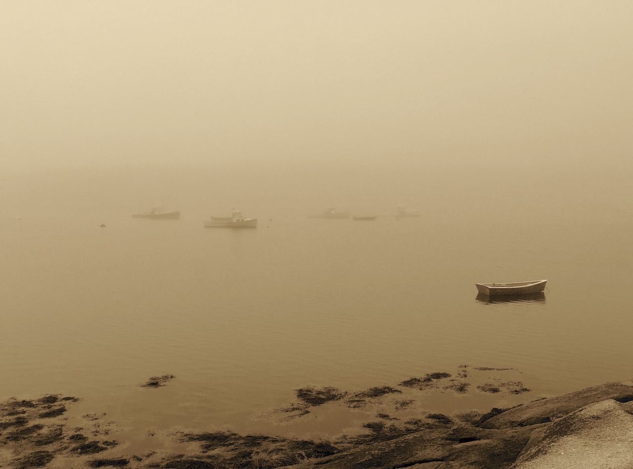 sea, nautical vessel, water, transportation, mode of transport, boat, horizon over water, beach, tranquil scene, tranquility, scenics, copy space, sunset, shore, beauty in nature, nature, clear sky, sand, sky, travel