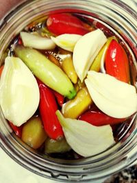 Close-up of cherries in bowl