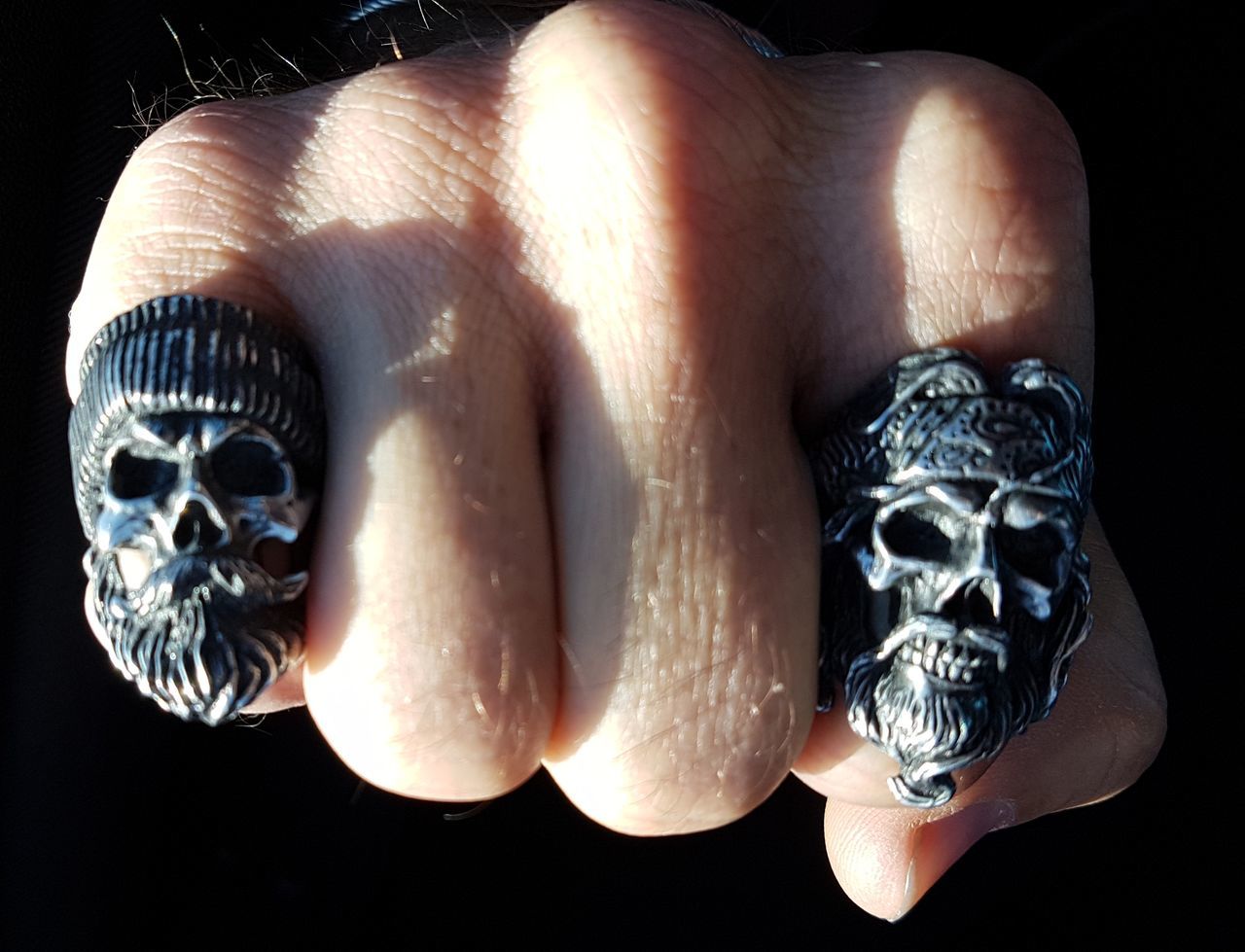 Skull rings