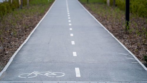 Surface level of road sign