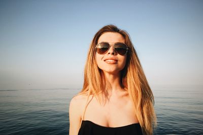 Portrait of smiling young woman