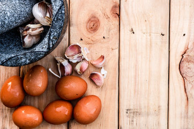 Directly above shot of fruits in plate on table