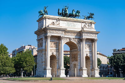 Arco della pace is  a triumphal arch of milan located at the beginning of corso sempione. 